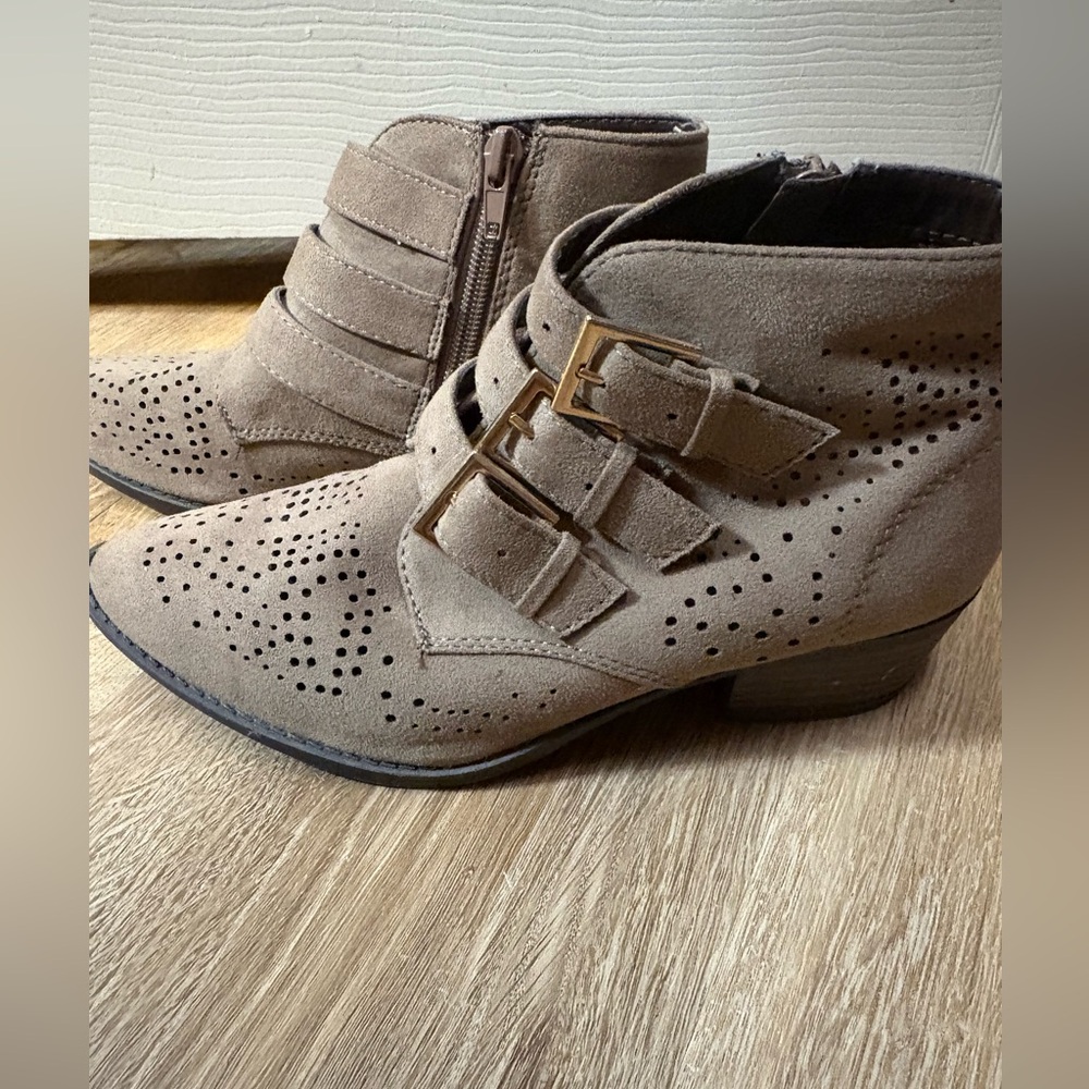Women's Tan Ankle Boots